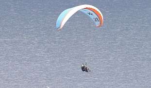 Gardasee-Paraglider-aporturlaub-wunderort-buchen