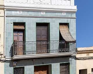 Ferienhaus Azul in Valencia - Außenansicht des historischen Stadthauses I WUNDERORTE