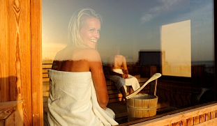 the-breakers-sauna-dachterrasse-luxussporthotel-wunderorte-buchen