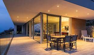 auslandsimmobilien-familienvilla-seeblick-gardasee-mieten-wunderorte