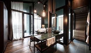 Secret GardenTop Suite mit freistehendem Designwaschbecken, privater Sauna, Glasfront und luxuriöser Einrichtung – Rückzugsort im Boutiquehotel in den Dolomiten I WUNDERORTE