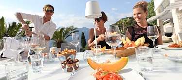 bella-italia-genussvoll-reisen-weinprobe-weinfuehrungen-gardasee-buchen